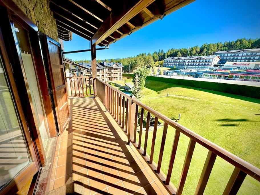 Atico Duplex A Pie De Pistas De Esqui Bed & Breakfast La Molina  Bagian luar foto