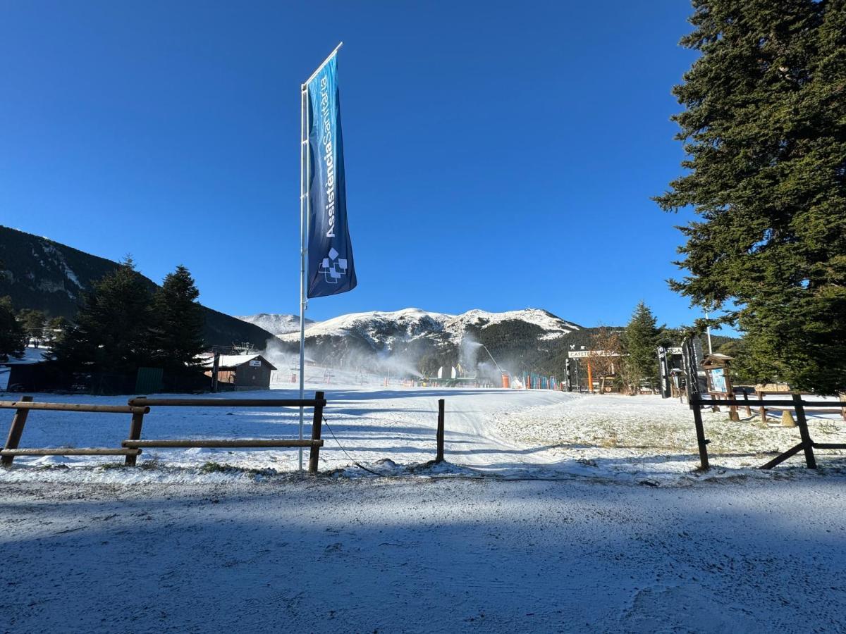 Atico Duplex A Pie De Pistas De Esqui Bed & Breakfast La Molina  Bagian luar foto