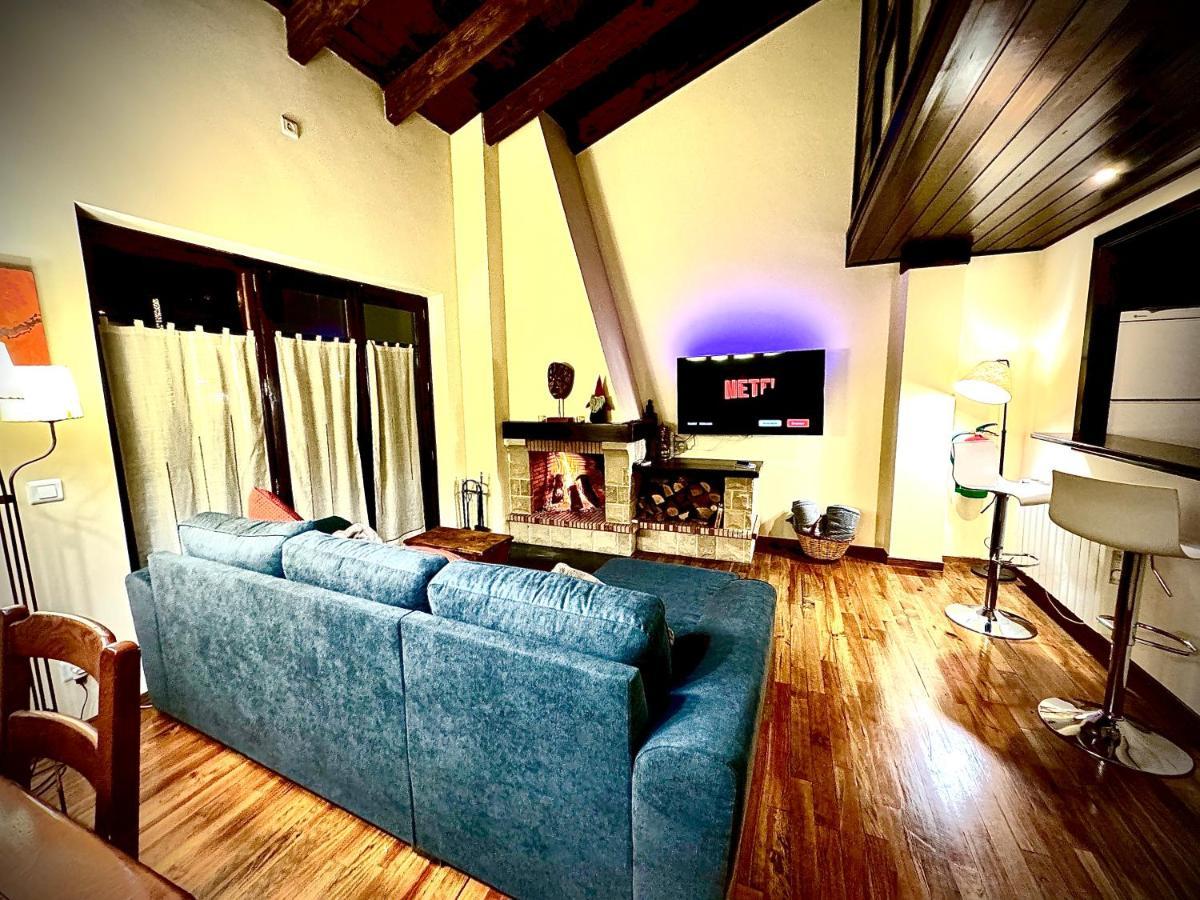 Atico Duplex A Pie De Pistas De Esqui Bed & Breakfast La Molina  Bagian luar foto