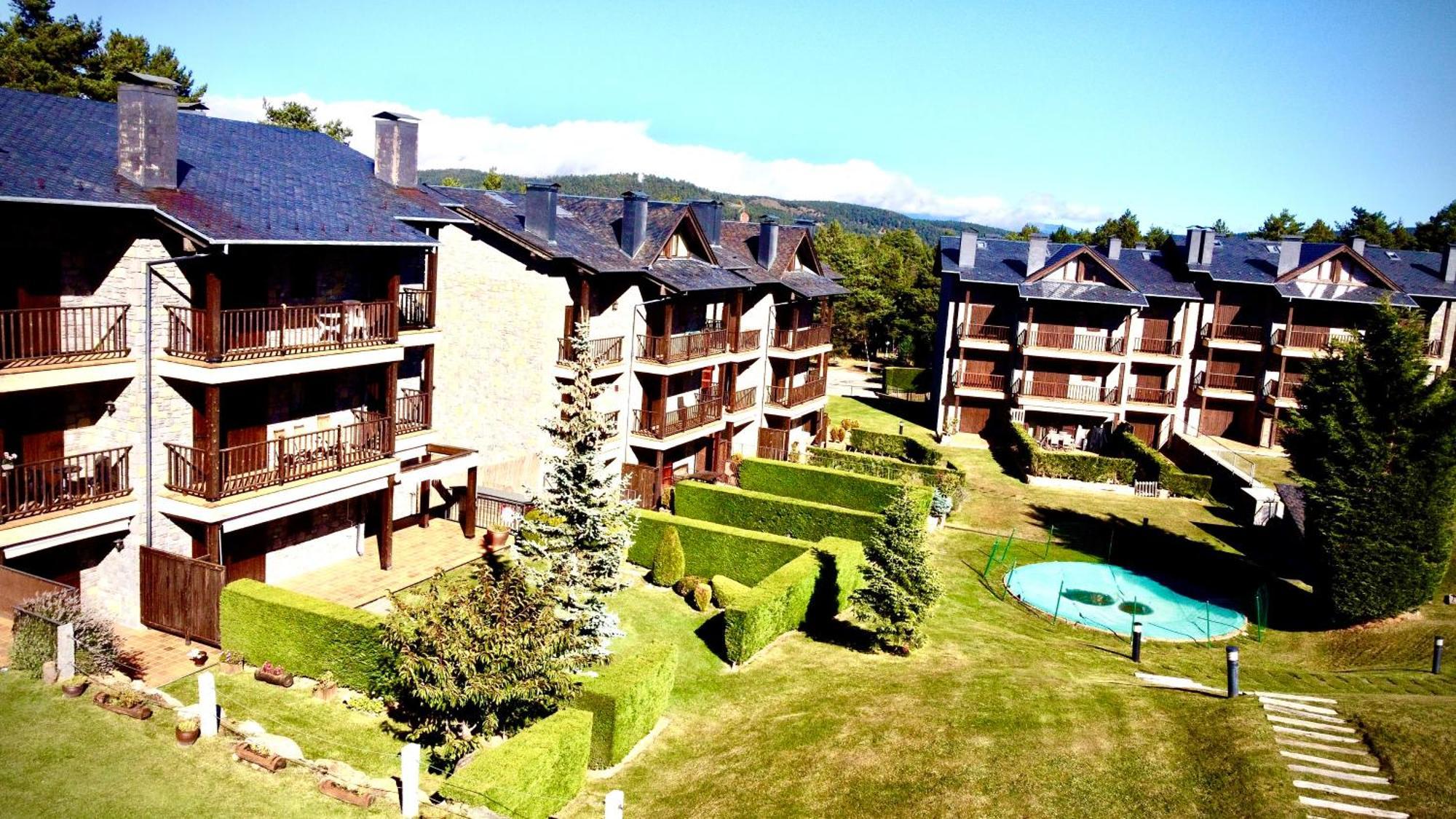 Atico Duplex A Pie De Pistas De Esqui Bed & Breakfast La Molina  Bagian luar foto