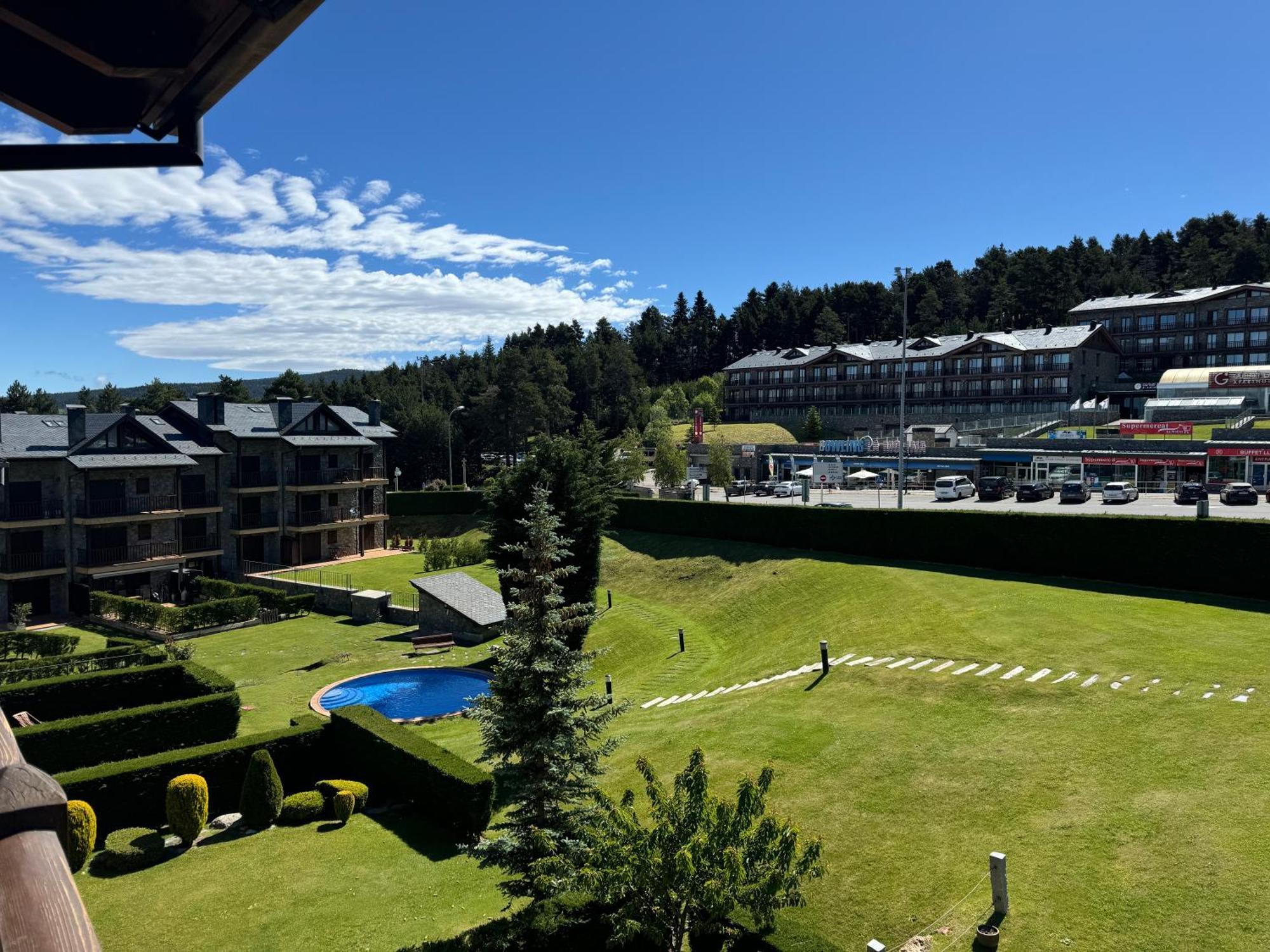 Atico Duplex A Pie De Pistas De Esqui Bed & Breakfast La Molina  Bagian luar foto