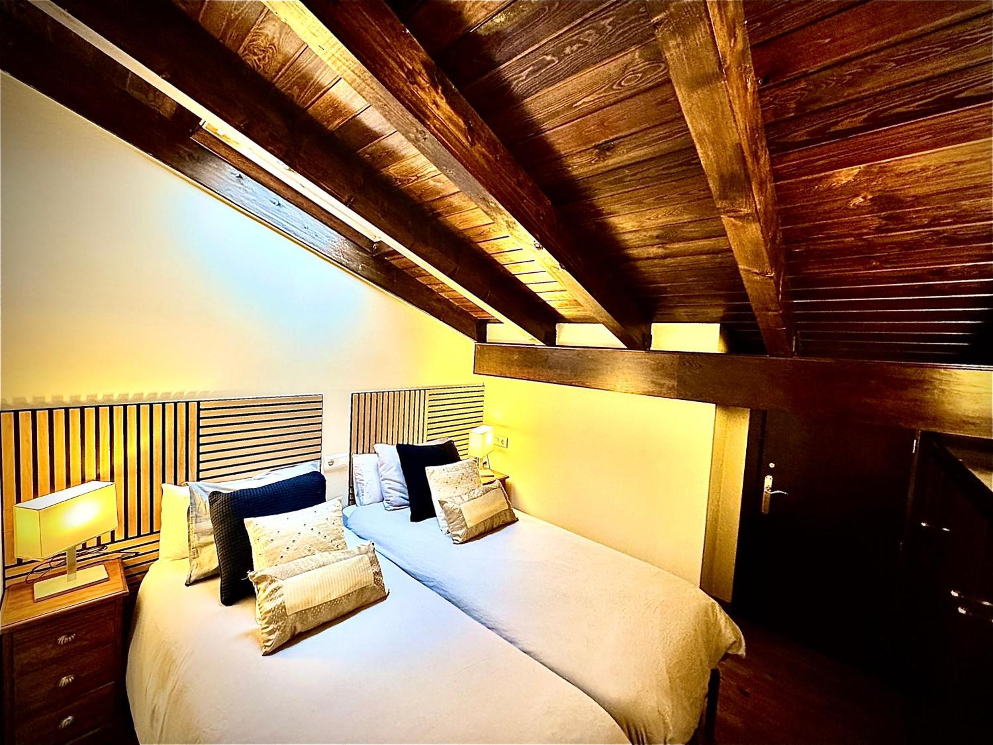 Atico Duplex A Pie De Pistas De Esqui Bed & Breakfast La Molina  Bagian luar foto