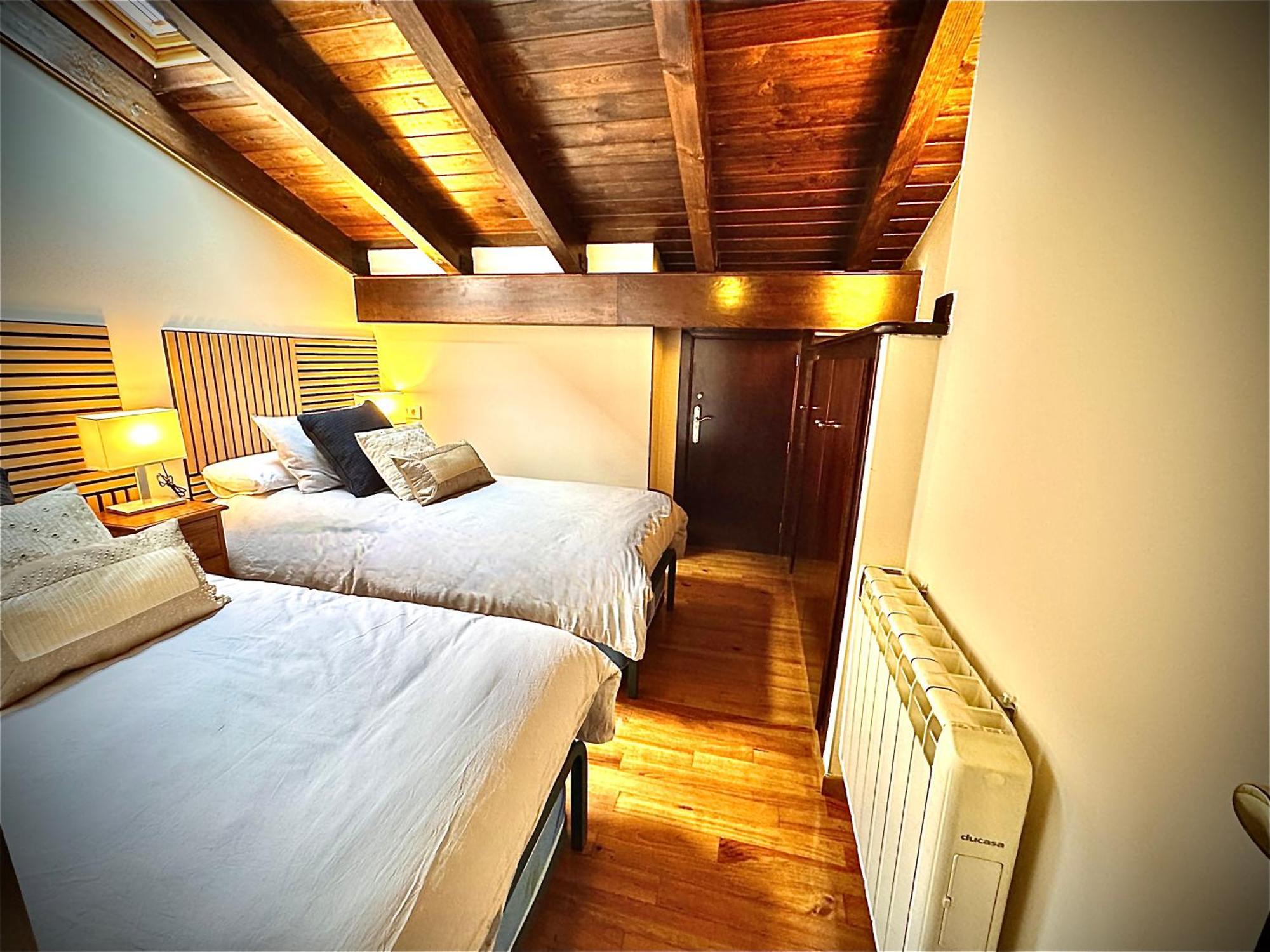 Atico Duplex A Pie De Pistas De Esqui Bed & Breakfast La Molina  Bagian luar foto