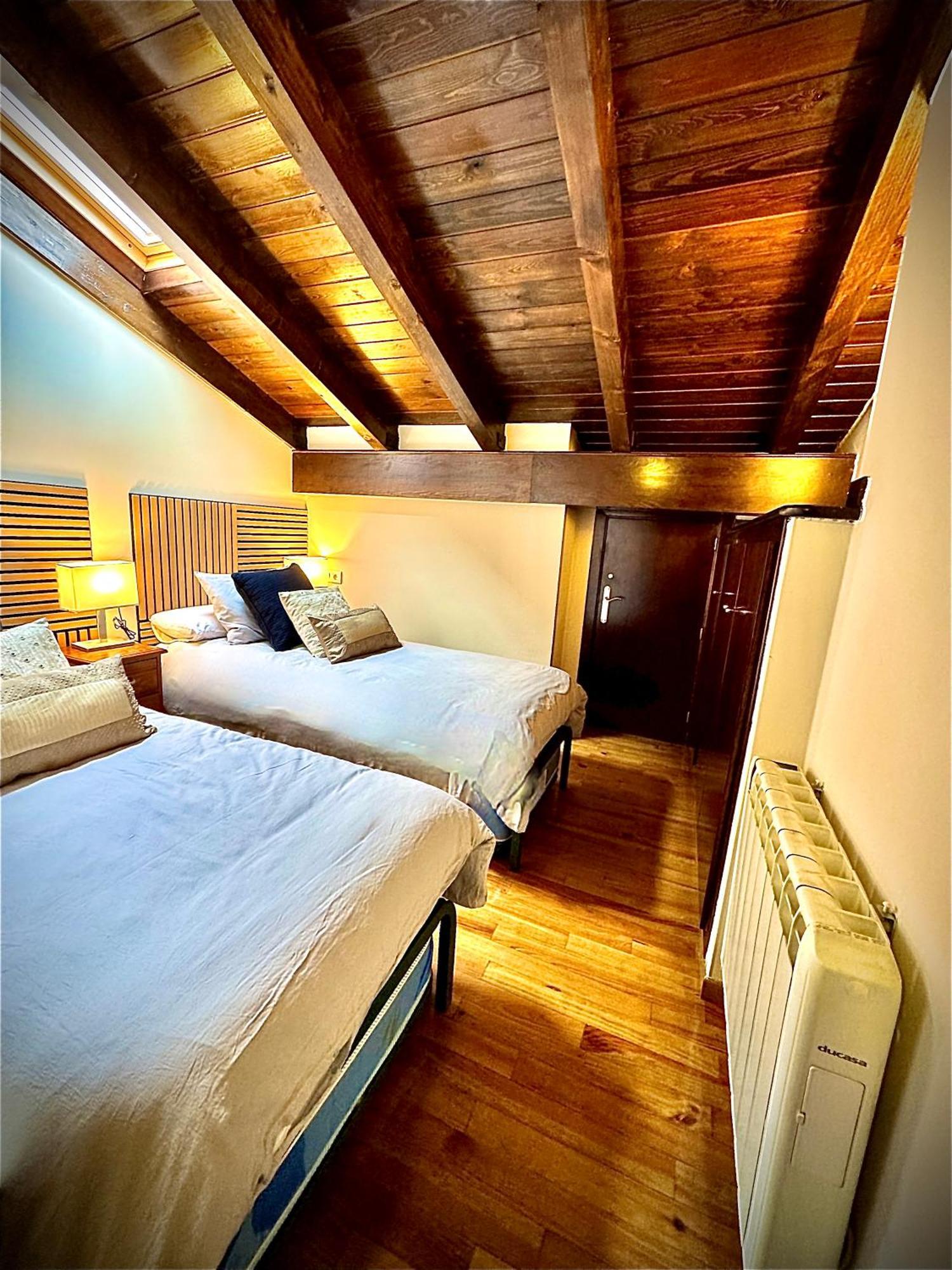 Atico Duplex A Pie De Pistas De Esqui Bed & Breakfast La Molina  Bagian luar foto
