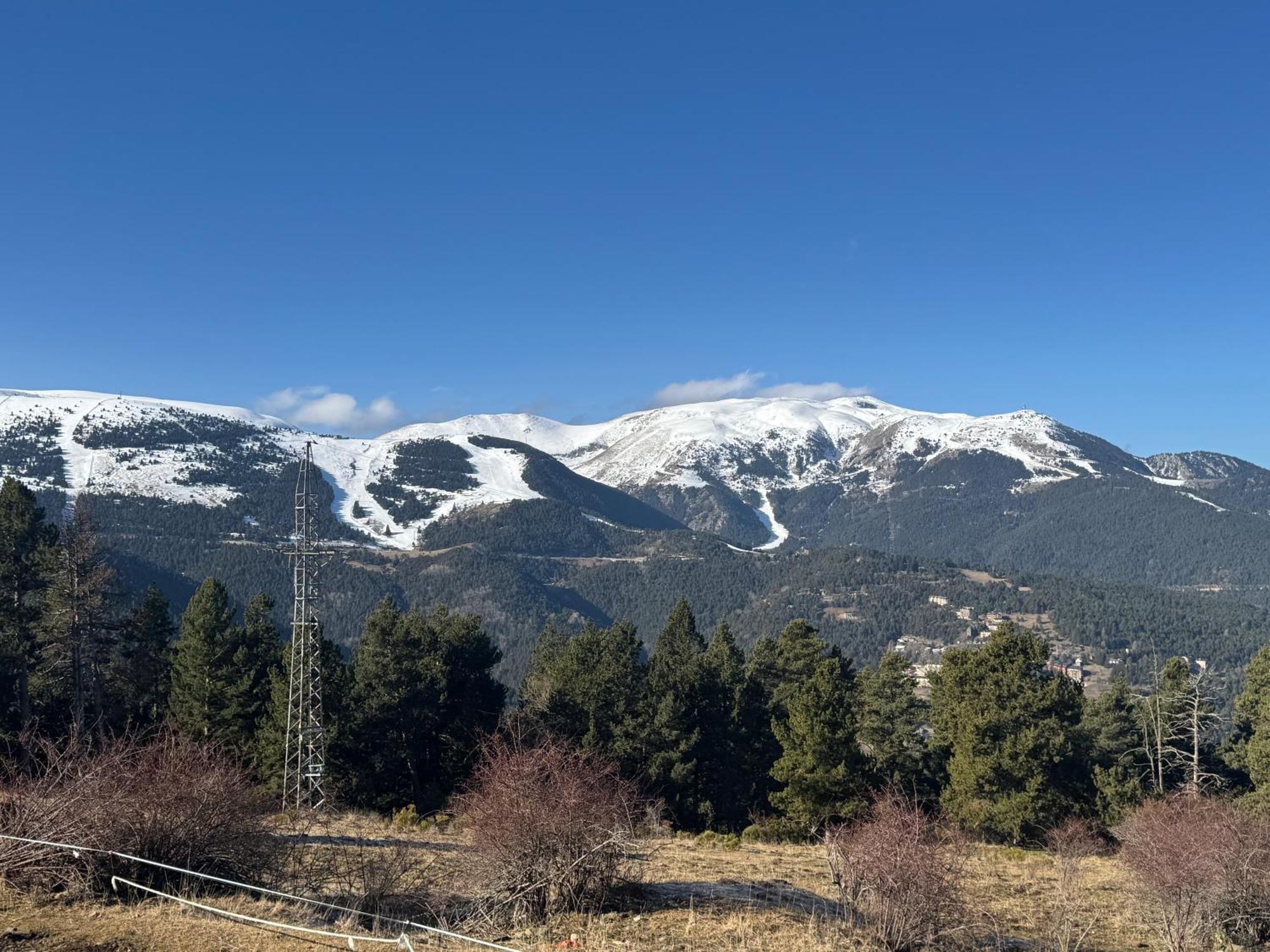 Atico Duplex A Pie De Pistas De Esqui Bed & Breakfast La Molina  Bagian luar foto